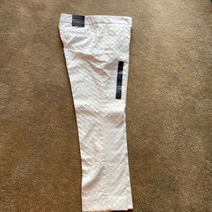 Banana Republic Size 6 Hampton Cropped pant. Inseam 25”.